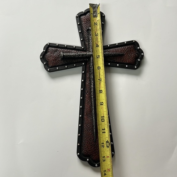 Cross - Picture 2 of 8